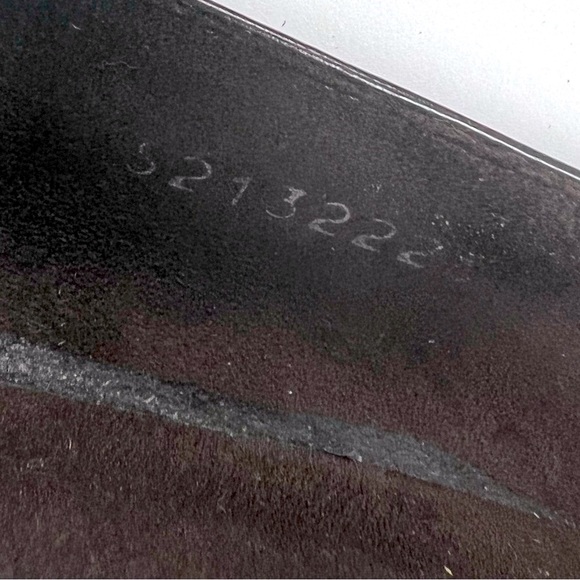 Stuart Weitzman size 8.5 rich leather with stacked decorative 2.5 inch heel - Picture 8 of 8